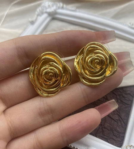 Ancient plain gold vintage early elegant earrings 18K gold