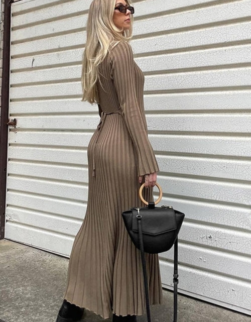 Load image into Gallery viewer, Elegant Knitted Pleated Maxi Dress Women 2023 Spring Ribbed O neck A
