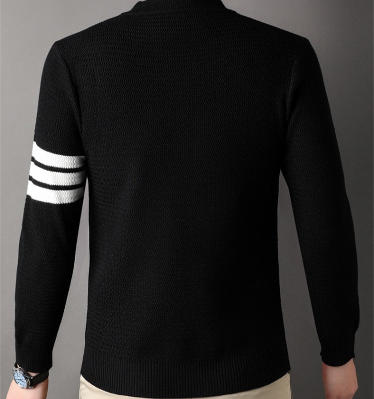 Men's Pullover Autumn and Winter New Round Neck Wave Stripe Knitted