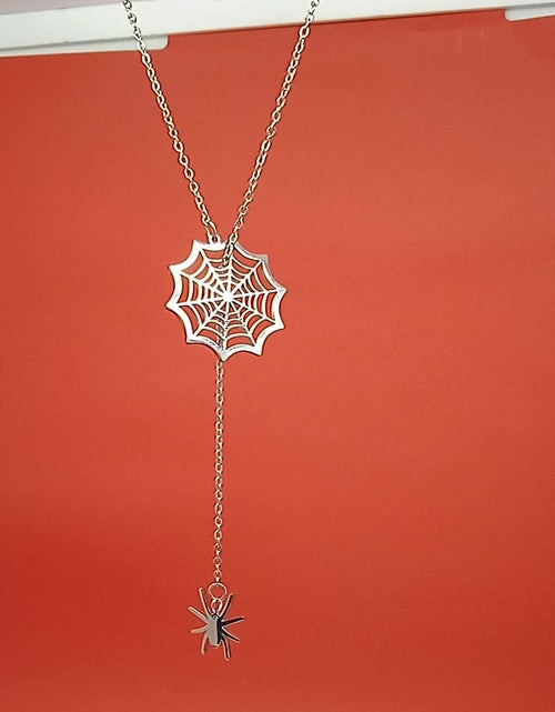 Load image into Gallery viewer, 18k Gold Spider Necklace | Spider Charm Pendant | Halloween Necklace
