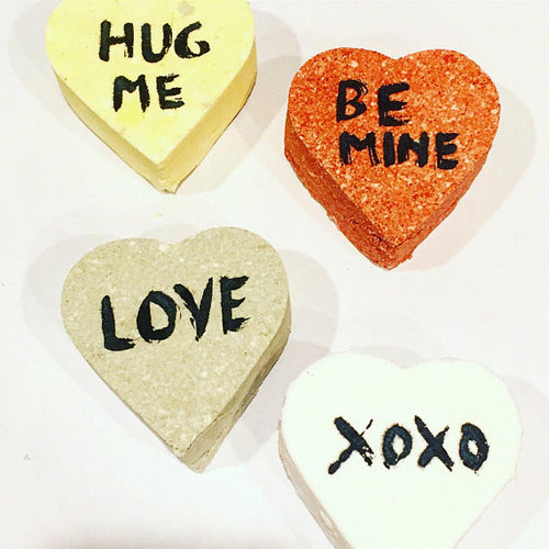 Load image into Gallery viewer, Organic bath bomb / Valentine&#39;s Day / conversation
