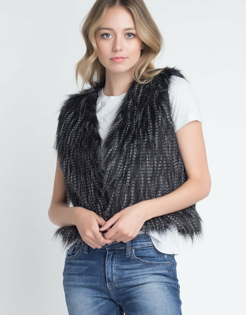 Load image into Gallery viewer, Women&#39;s Faux Fur Sleeveless Vest
